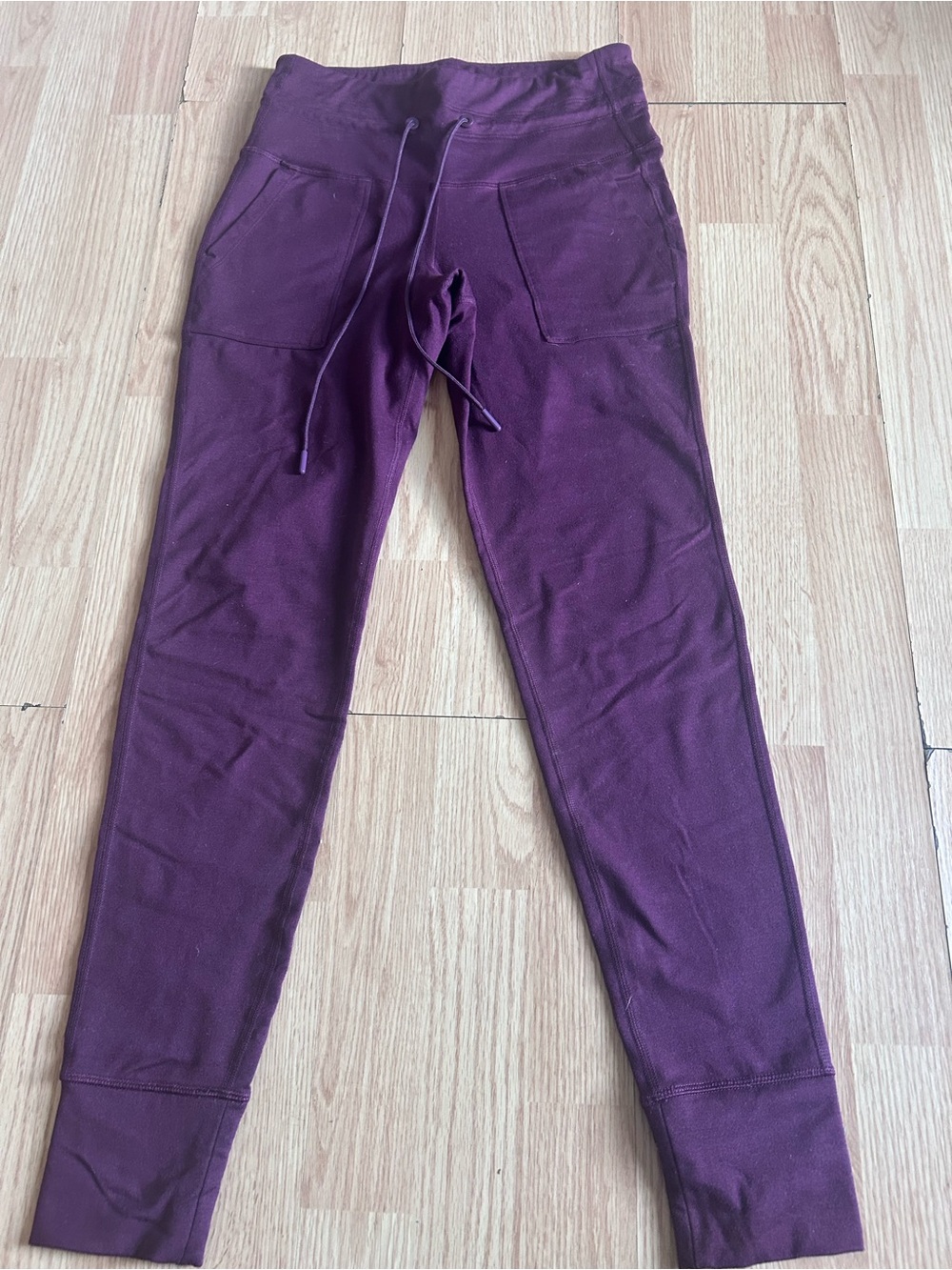 Old Navy Women's burgundy Drawstring Leggings
